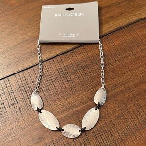 Falls Creek Silver Hammered Oval Link Necklace